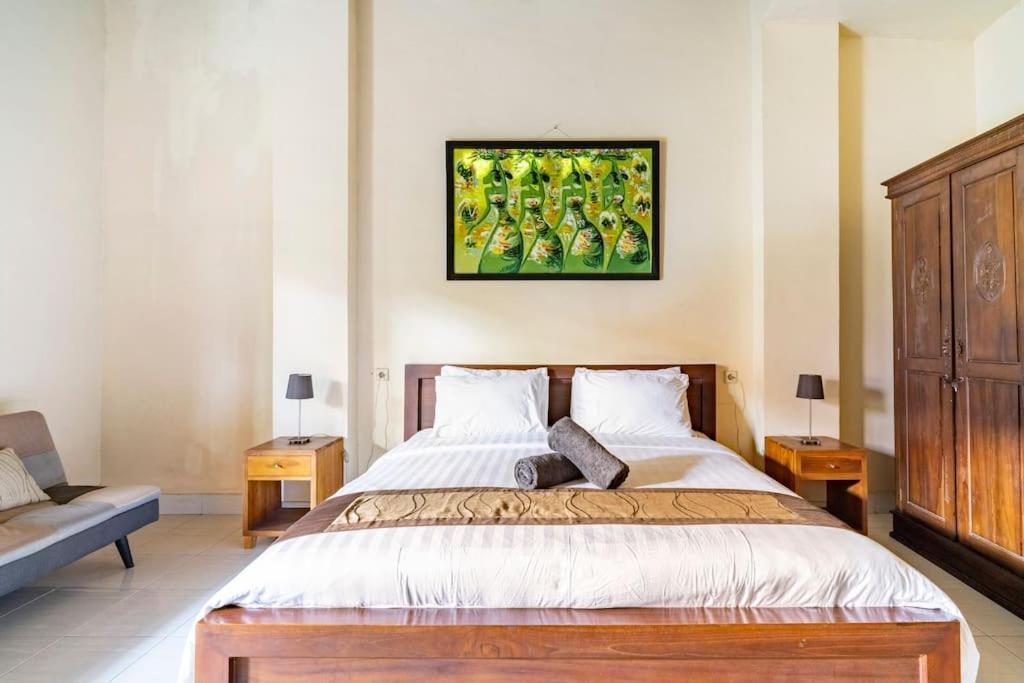 Villa Kenanga in Meninting By The Beach Mataram Bagian luar foto