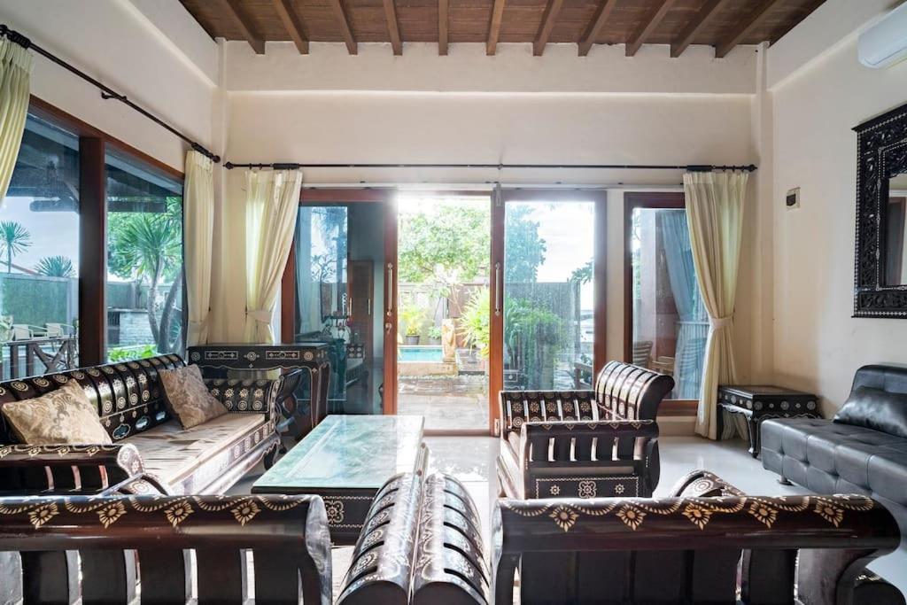 Villa Kenanga in Meninting By The Beach Mataram Bagian luar foto